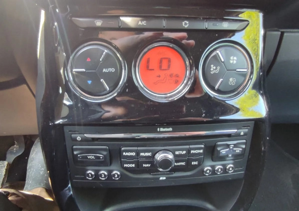 Citroen DS3 cena 14900 przebieg: 193000, rok produkcji 2011 z Kielce małe 172
